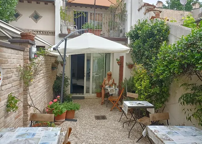 Oda ve Kahvaltı Il Cerchio 3*